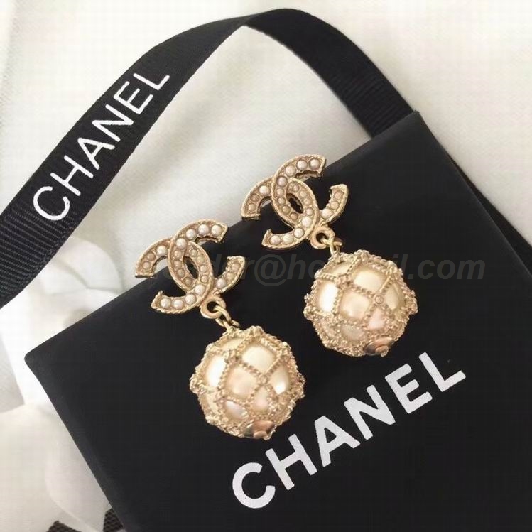 Chanel Earrings 924